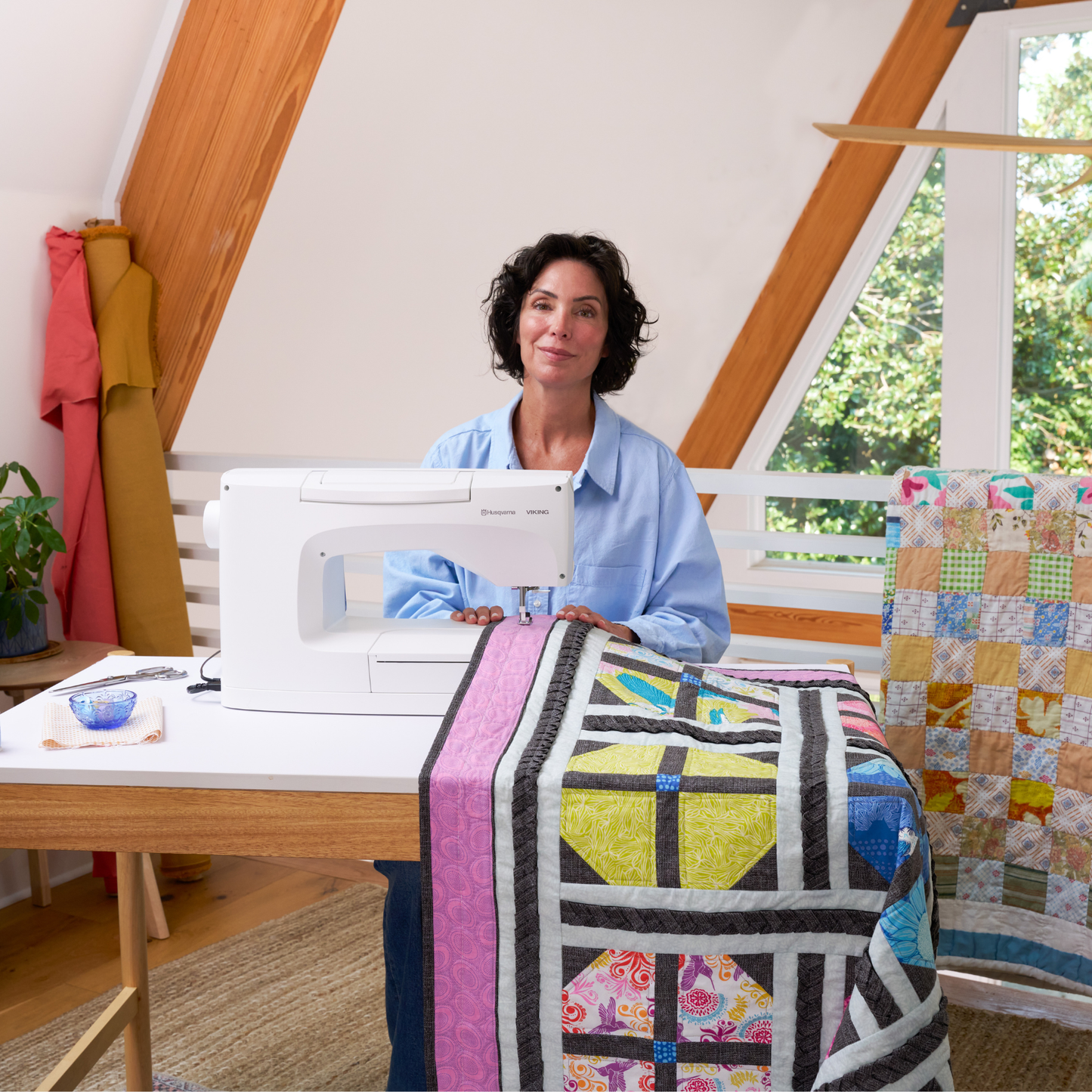 HUSQVARNA® VIKING® SAPPHIRE™ 930 Sewing Machine