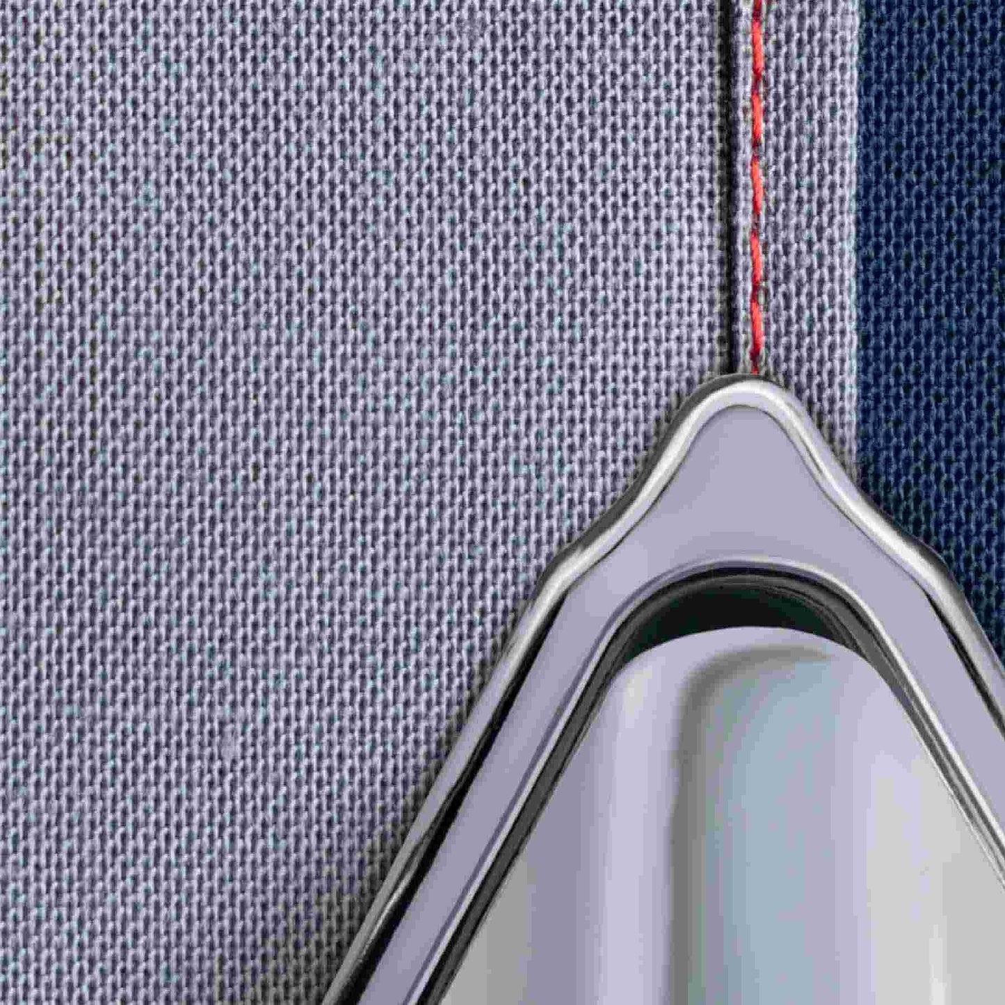 SINGER® SteamCraft Steam Iron White/Gray