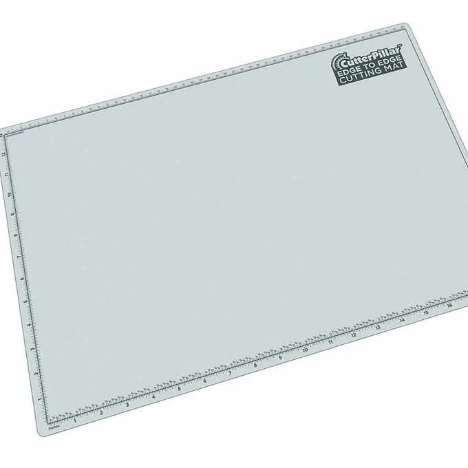 CUTTERPILLAR GLOW PREMIUM AND CLASSIC GRIDLESS SELF-HEALING CUTTING MAT