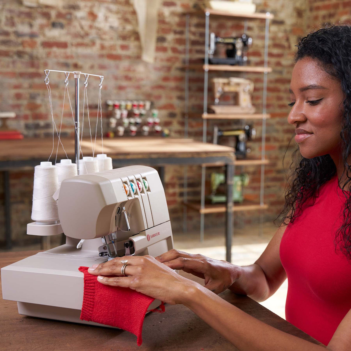 SINGER® Heavy Duty 0420™ Beige Serger