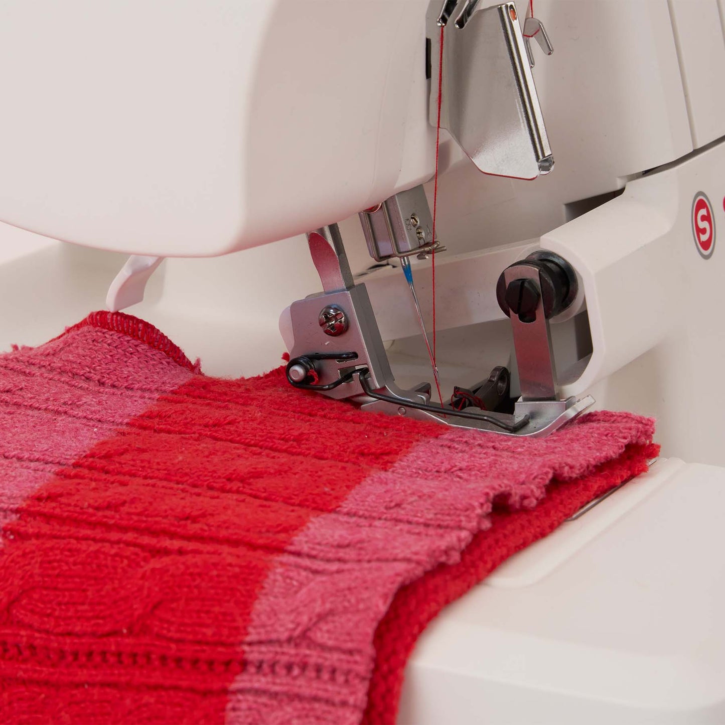 SINGER® S0080 Serger