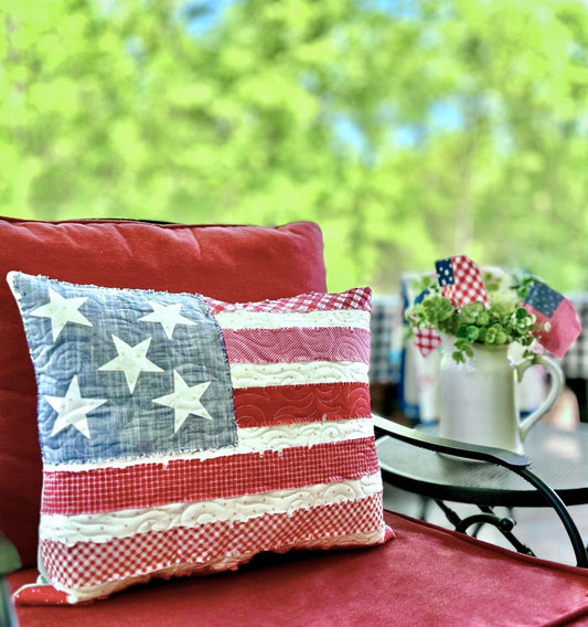 Betsy Quilted Pillow Pattern - Paper Print Vision